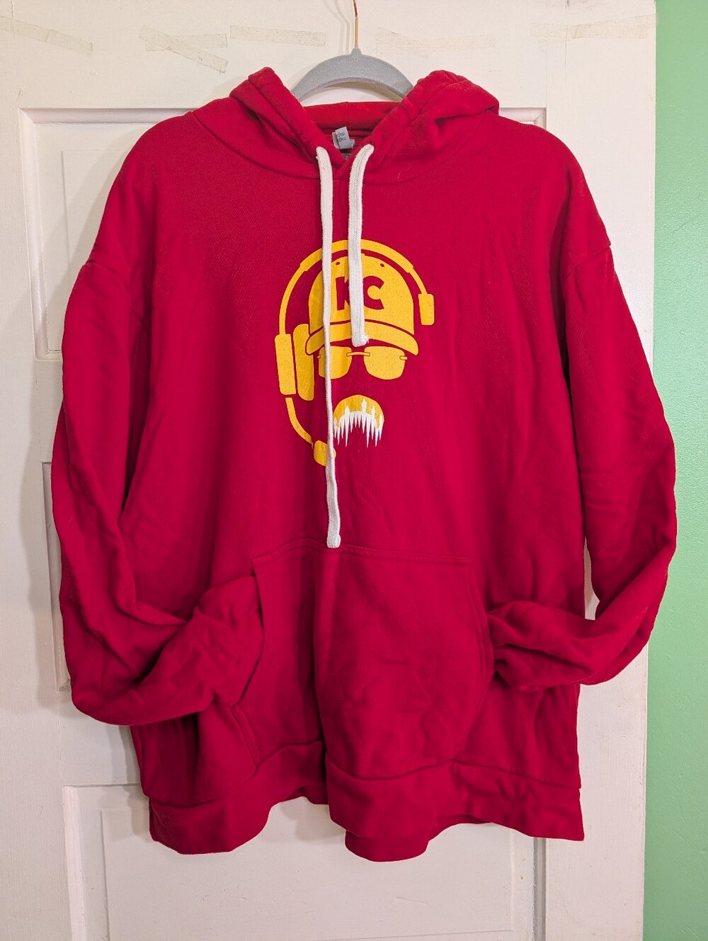 BreakingT Kansas City Football Hoodie XXL Red KC Graphic Pullover - Picture 2 of 9